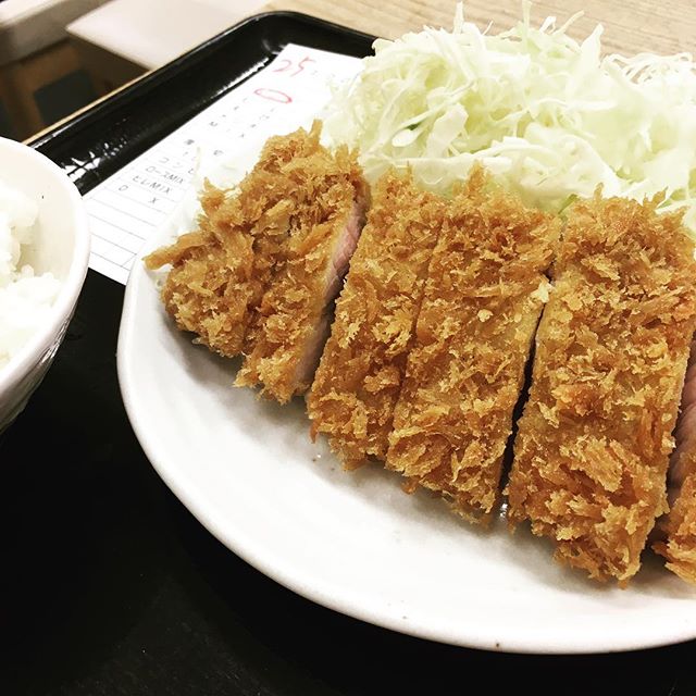 4/24の腹ごしらえ #まるや のロースカツ定食700円